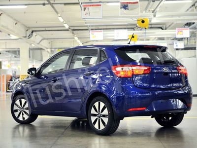 Купить глушитель, катализатор, пламегаситель Kia Rio III в Москве